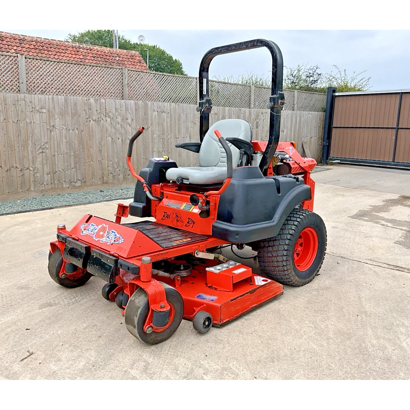2010 BAD BOY 5200 CATERPILLAR DIESEL ZERO TURN RIDE ON LAWN MOWER | 1084HOURS